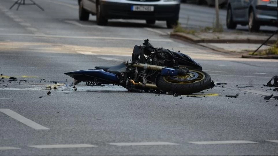 Νεαρός μοτοσικλετιστής ξεψύχησε στην άσφαλτο στο Ηράκλειο – Δεν φορούσε καν κράνος!